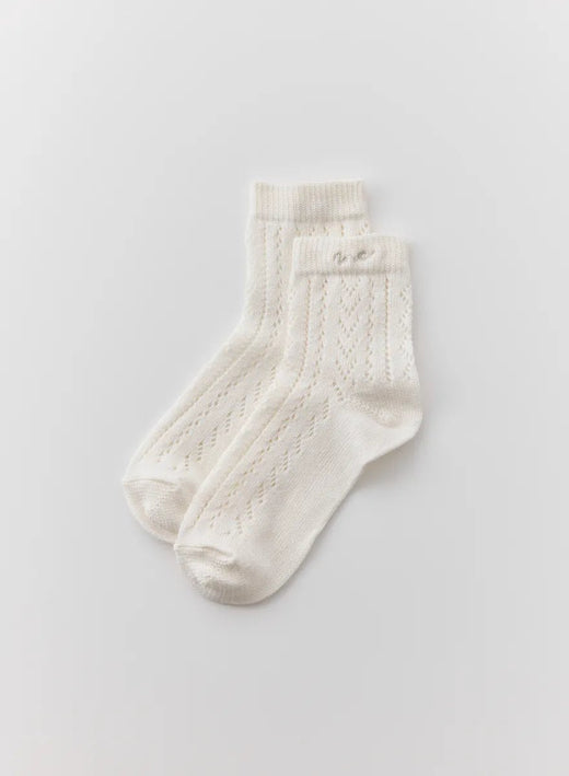 透かし編みレースロゴ刺繍ソックス (White / Free)
