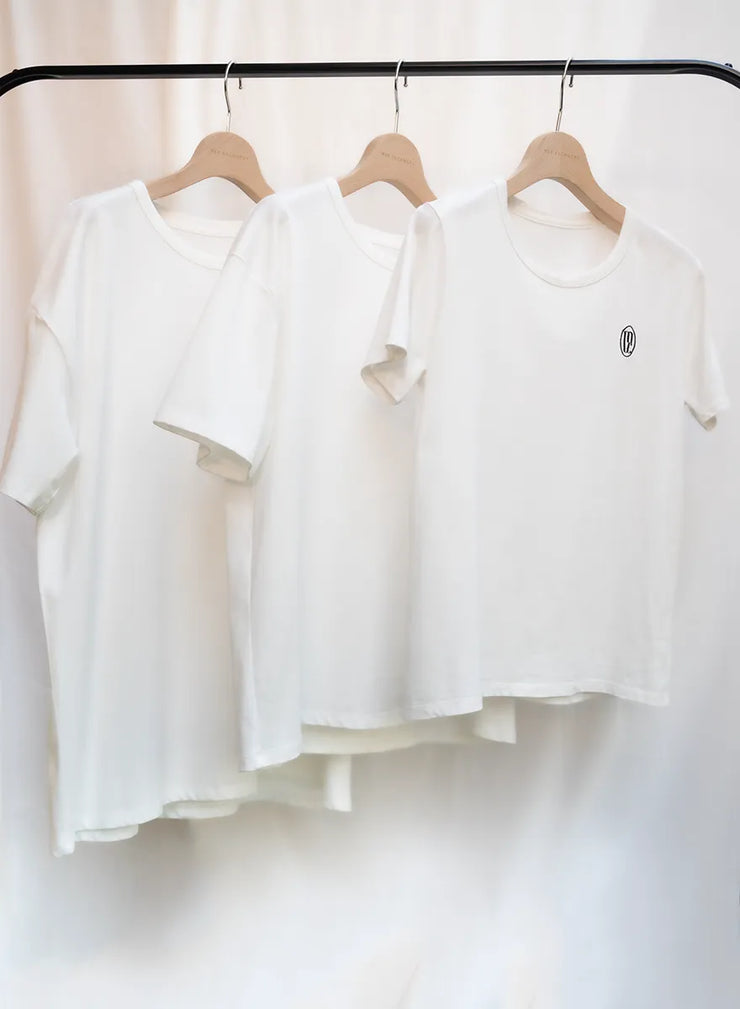 [2SET]ロゴ刺繍Tシャツ（WHITE / BLACK）