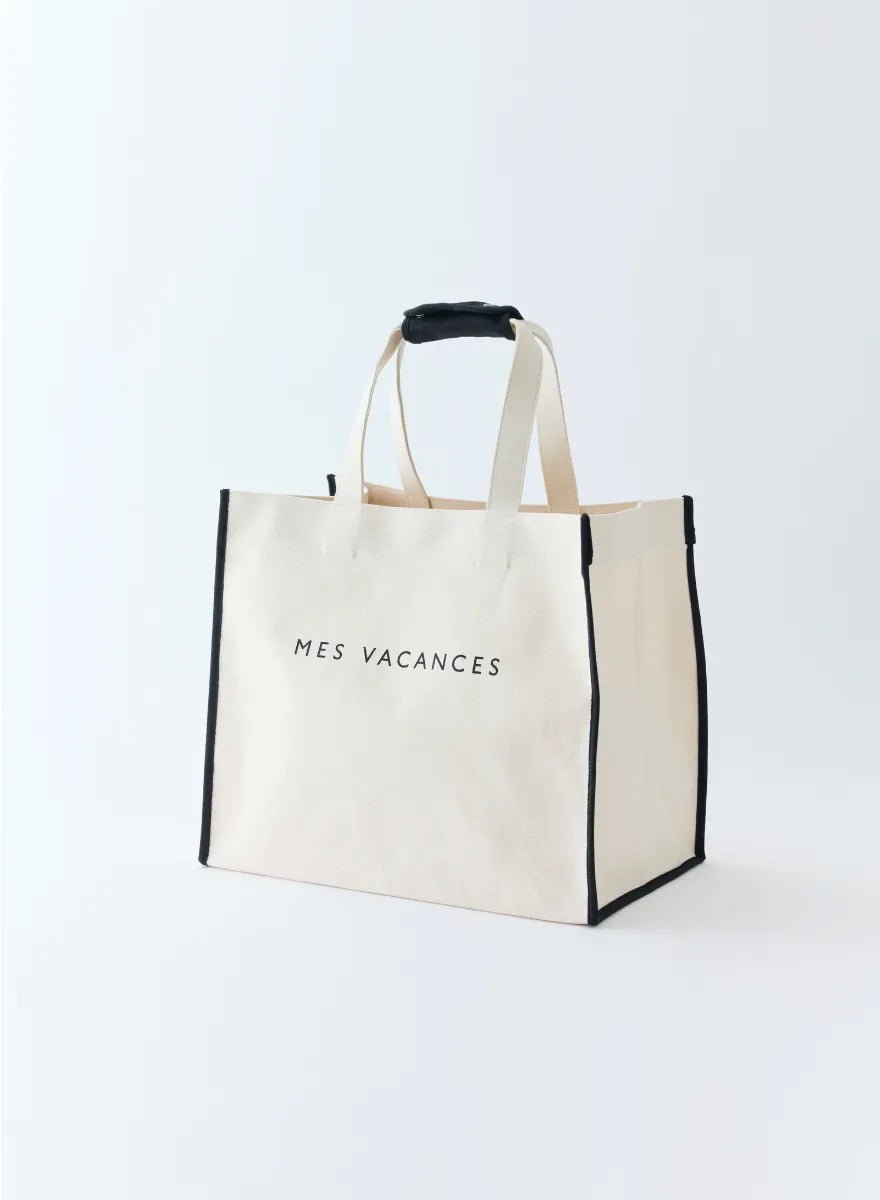 【関税込】 ロゴ キャンバス トートバッグ - ベージュ:ブラウン MES VACANCES - 【ギフト】サテンキューブロゴトートバッグ