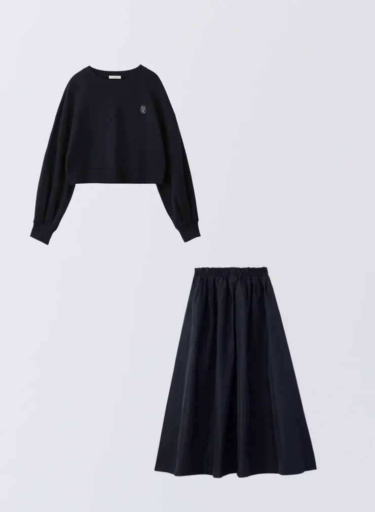 [SET]ロゴ刺繍ショートスウェット+タックギャザースカート - MES VACANCES