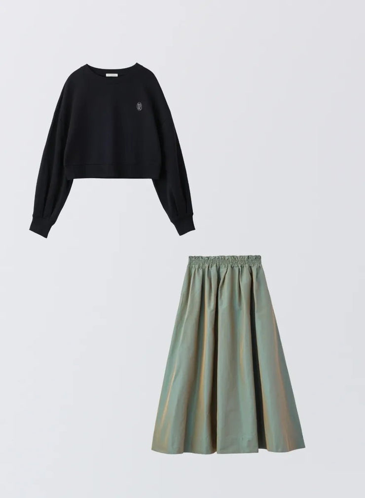 [SET]ロゴ刺繍ショートスウェット+タックギャザースカート - MES VACANCES