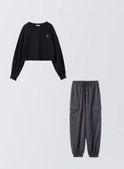 [SET]ロゴ刺繍ショートスウェット+サイドポケットジョガーパンツ - MES VACANCES