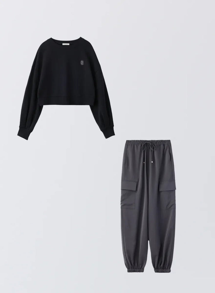 [SET]ロゴ刺繍ショートスウェット+サイドポケットジョガーパンツ - MES VACANCES