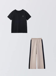 [SET]ロゴ刺繍Tシャツ+サイドラインニットパンツ - MES VACANCES