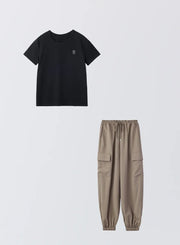[SET]ロゴ刺繍Tシャツ+サイドポケットジョガーパンツ - MES VACANCES