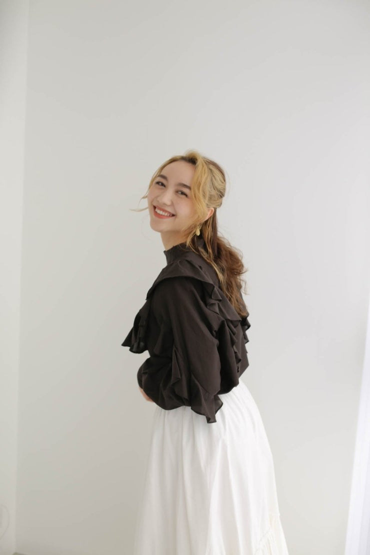 スタンドカラーフリルブラウス - LES TROIS GRACES